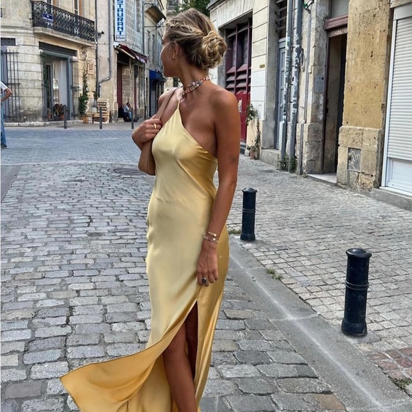 Backless Silky Midi Dress - Picture 2 of 4